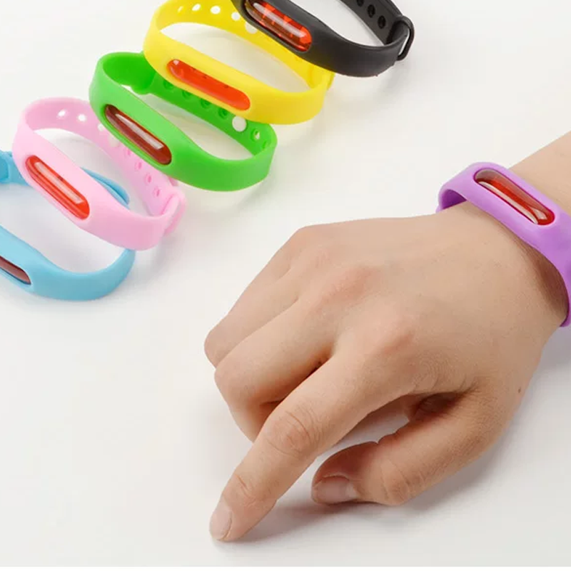 Adjustable Mosquito-Repellent Wristband🦟